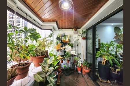Varanda da Sala de apartamento à venda com 3 quartos, 161m² em Vila Nova Conceição, São Paulo