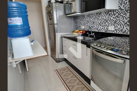 Cozinha de apartamento à venda com 3 quartos, 76m² em Vila Carrão, São Paulo