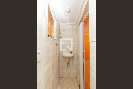 Banheiro de casa para alugar com 1 quarto, 55m² em Vila Jacuí, São Paulo