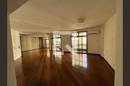 Sala de apartamento à venda com 3 quartos, 250m² em Icaraí, Niterói