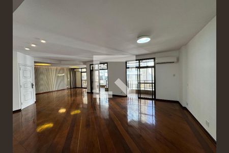 Sala de apartamento à venda com 3 quartos, 250m² em Icaraí, Niterói
