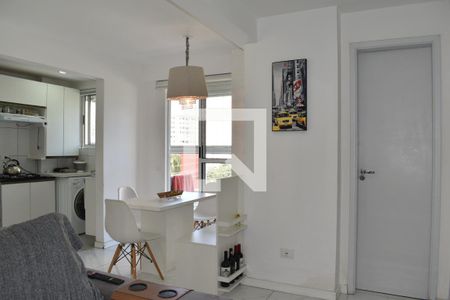 Sala de kitnet/studio para alugar com 2 quartos, 45m² em Alto da Xv, Curitiba