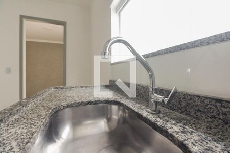 Sala/Cozinha de apartamento para alugar com 1 quarto, 30m² em Vila Esperança, São Paulo