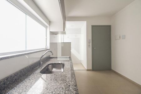 Sala/Cozinha de apartamento para alugar com 1 quarto, 30m² em Vila Esperança, São Paulo