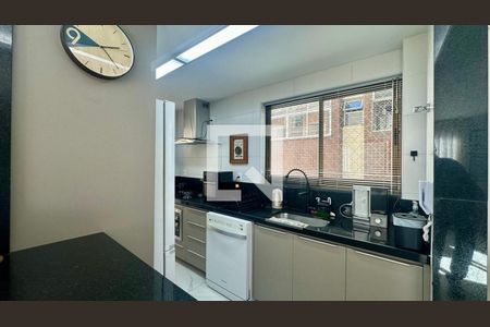 Cozinha de apartamento à venda com 4 quartos, 130m² em Gutierrez, Belo Horizonte