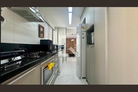 Cozinha de apartamento à venda com 4 quartos, 130m² em Gutierrez, Belo Horizonte