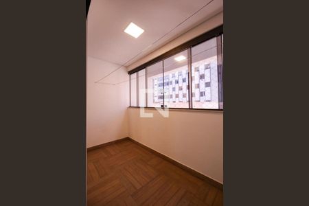 Apartamento à venda com 4 quartos, 156m² em Funcionários, Belo Horizonte