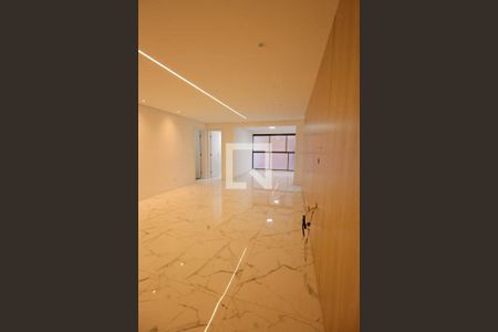 Apartamento à venda com 4 quartos, 156m² em Funcionários, Belo Horizonte