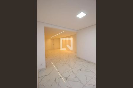 Apartamento à venda com 4 quartos, 156m² em Funcionários, Belo Horizonte