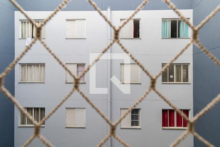 Vista Quarto 2 de apartamento para alugar com 2 quartos, 48m² em Conjunto Residencial José Bonifácio, São Paulo