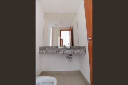 Lavabo de apartamento para alugar com 2 quartos, 100m² em Marazul, Niterói