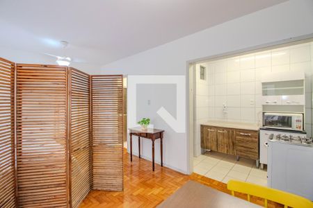 Sala de kitnet/studio à venda com 1 quarto, 29m² em Independência, Porto Alegre