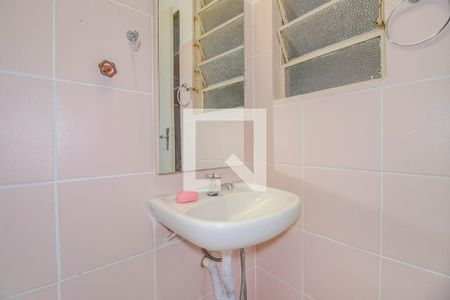 Banheiro de kitnet/studio à venda com 1 quarto, 29m² em Independência, Porto Alegre