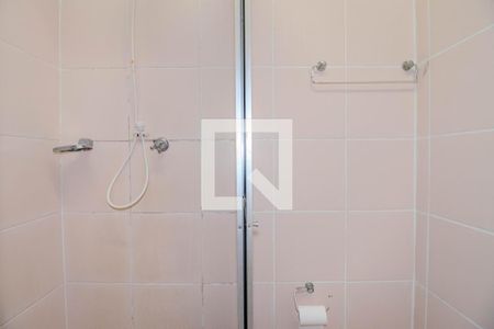 Banheiro de kitnet/studio à venda com 1 quarto, 29m² em Independência, Porto Alegre