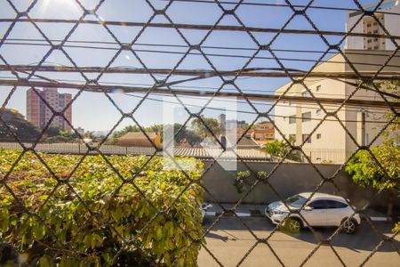 Vista de casa à venda com 4 quartos, 208m² em Quitaúna, Osasco