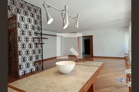 Sala de casa para alugar com 4 quartos, 325m² em Alto de Pinheiros, São Paulo