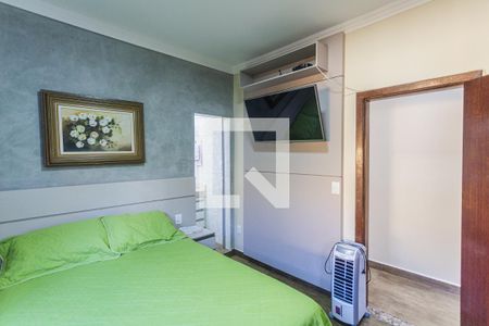 Suíte de casa à venda com 3 quartos, 400m² em Cachoeirinha, Belo Horizonte