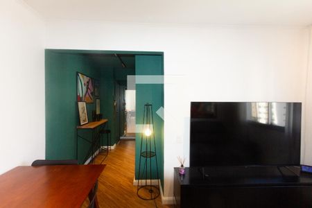 Sala de apartamento para alugar com 1 quarto, 55m² em Indianópolis, São Paulo