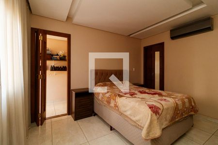 Suíte de casa à venda com 3 quartos, 240m² em Vila Isolina Mazzei, São Paulo