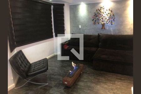 Casa à venda com 3 quartos, 240m² em Jardim Peri, São Paulo