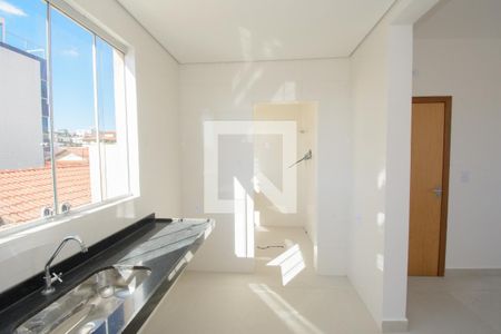 Cozinha de apartamento à venda com 2 quartos, 62m² em Novo Riacho, Contagem