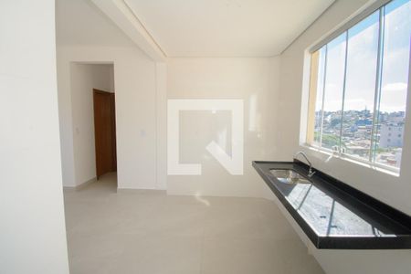 Cozinha de apartamento à venda com 2 quartos, 62m² em Novo Riacho, Contagem