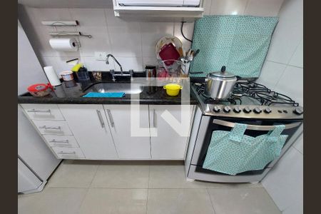 Cozinha de casa à venda com 2 quartos, 95m² em Jardim Lallo, São Paulo