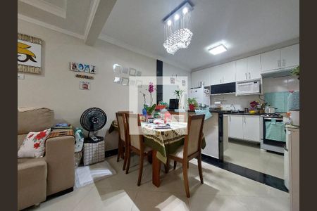 Sala de casa à venda com 2 quartos, 95m² em Jardim Lallo, São Paulo