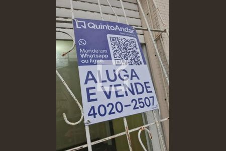 Placa instalada de apartamento para alugar com 1 quarto, 50m² em Jardim Dona Leopoldina, Porto Alegre