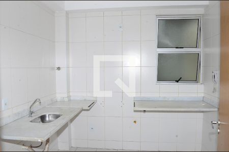 Cozinha de apartamento à venda com 2 quartos, 70m² em Ana Lúcia, Belo Horizonte