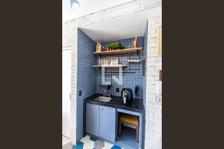 Cozinha de apartamento à venda com 1 quarto, 50m² em Residencial Tambore Iii, Santana de Parnaíba