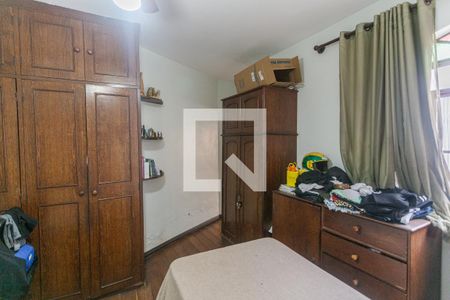 Quarto 2 de casa à venda com 3 quartos, 400m² em Cachoeirinha, Belo Horizonte