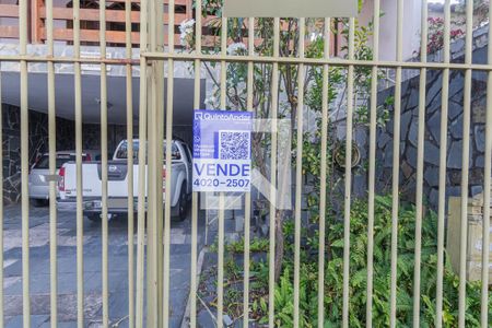 Plaquinha Instalada de casa à venda com 3 quartos, 400m² em Cachoeirinha, Belo Horizonte