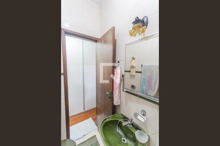 Banheiro da Suíte de casa à venda com 3 quartos, 400m² em Cachoeirinha, Belo Horizonte