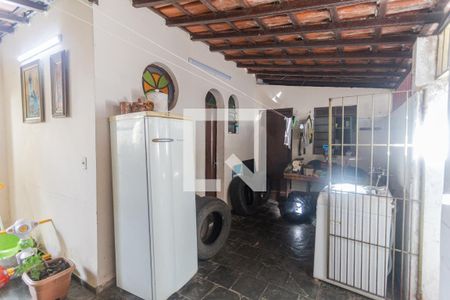 Área de Serviço de casa à venda com 3 quartos, 400m² em Cachoeirinha, Belo Horizonte