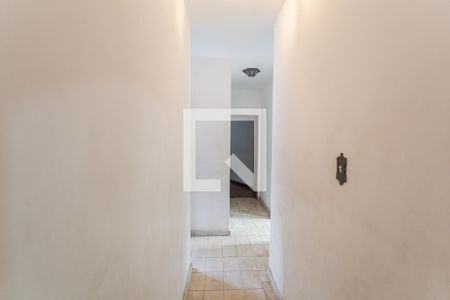 Corredor de casa à venda com 3 quartos, 400m² em Cachoeirinha, Belo Horizonte