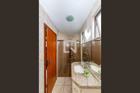 Banheiro Social de apartamento à venda com 3 quartos, 83m² em Caiçara-adelaide, Belo Horizonte