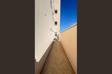 Corredor de apartamento à venda com 2 quartos, 67m² em Jardim Santo Alberto, Santo André