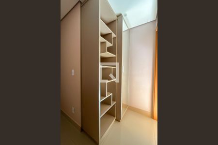 Corredor de apartamento para alugar com 2 quartos, 51m² em Vila Ipojuca, São Paulo