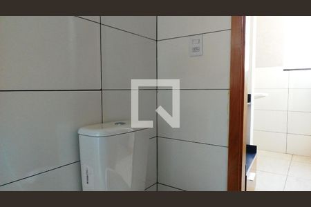 Banheiro de apartamento para alugar com 1 quarto, 26m² em Vila Carrão, São Paulo