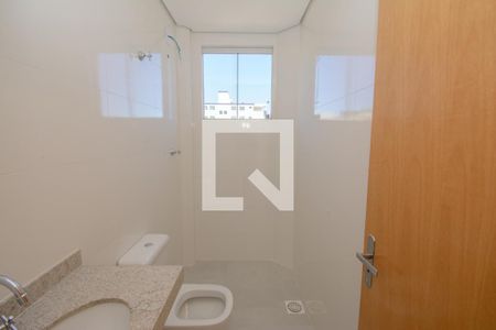 Banheiro Social de apartamento à venda com 2 quartos, 62m² em Novo Riacho, Contagem