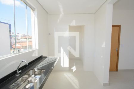 Cozinha de apartamento à venda com 2 quartos, 62m² em Novo Riacho, Contagem