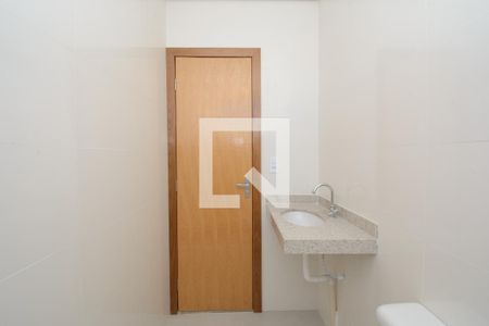 Banheiro Social de apartamento à venda com 2 quartos, 62m² em Novo Riacho, Contagem