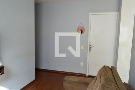 Sala de apartamento para alugar com 2 quartos, 41m² em Gardênia Azul, Rio de Janeiro