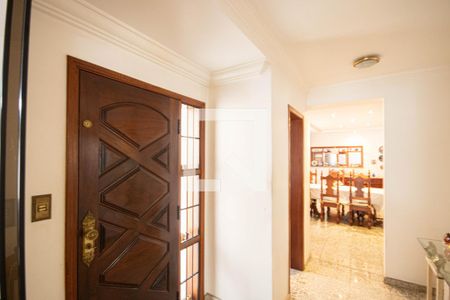 Hall de casa de condomínio à venda com 6 quartos, 405m² em Barro Branco (Zona Norte), São Paulo