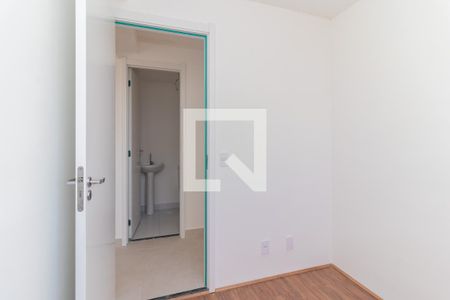 Quarto 2 de apartamento para alugar com 2 quartos, 32m² em Vila Carmosina, São Paulo