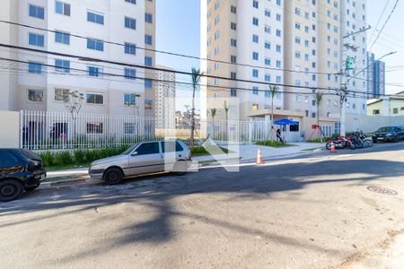Fachada de apartamento para alugar com 2 quartos, 32m² em Vila Carmosina, São Paulo