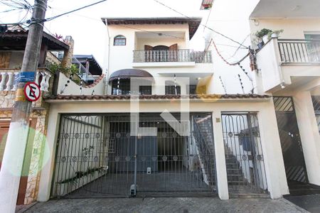 Fachada de casa à venda com 3 quartos, 220m² em Vila Granada, São Paulo