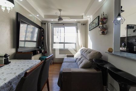Vista da Sala de apartamento à venda com 2 quartos, 47m² em Conjunto Residencial José Bonifácio, São Paulo