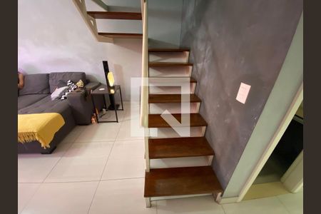 Escada Segundo Andar de casa à venda com 2 quartos, 75m² em Taquara, Rio de Janeiro